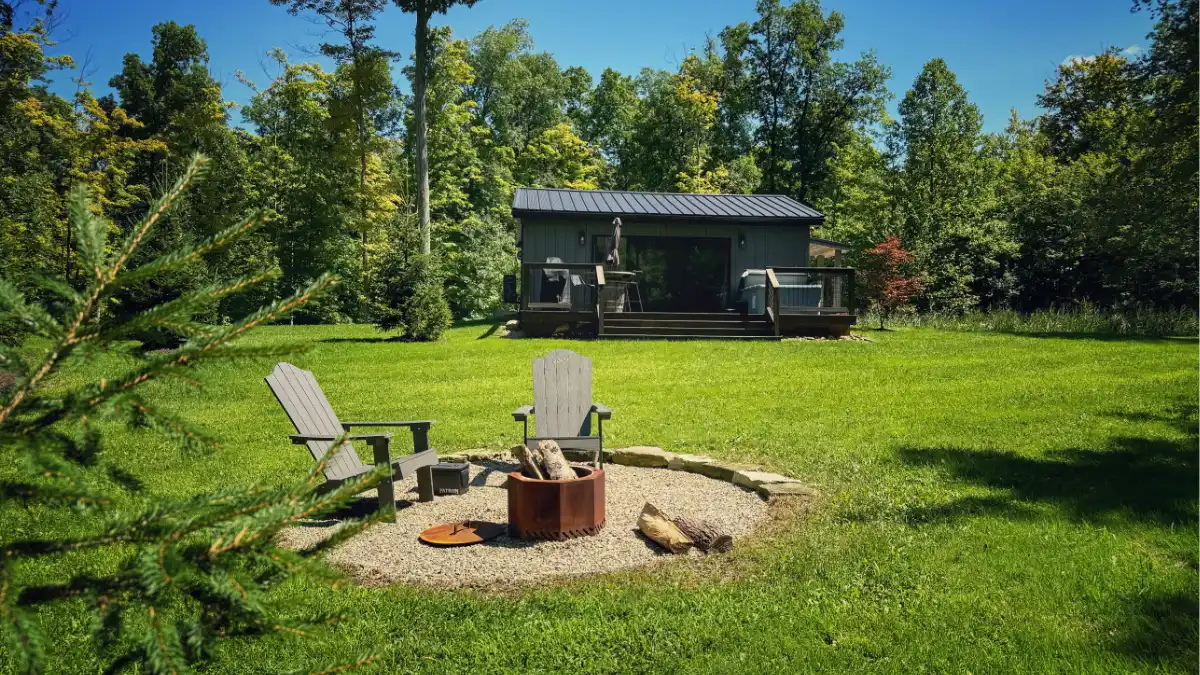 Luxury cabin rental near Madison Ohio with private hot tub at Standing Rock Farms